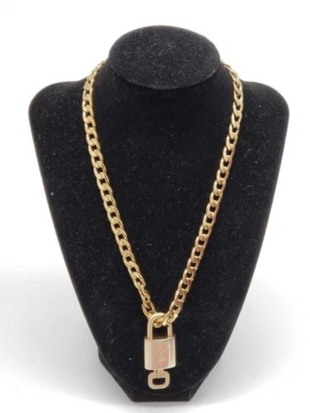 Gold-Plated Necklace with Authentic Louis Vuitton Padlock - Picture 2 of 6